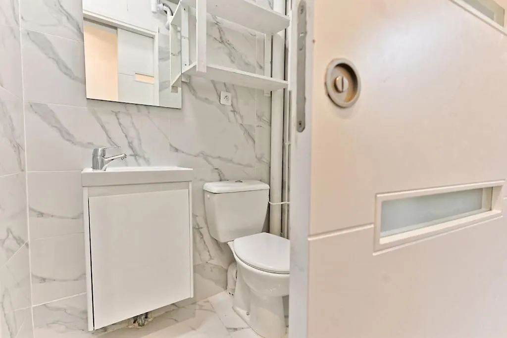 Apartment Appartement 2 Chambres Pyrenees Alexandre Dumas Paris France